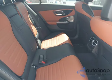 2023 Mercedes-Benz Amg C 43 4Matic z USA, uszkodzony, nr VIN W1KAF8HB2PR103374